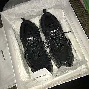 balenciaga triple s black 45